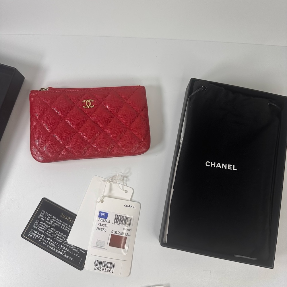 Caviar Quilted Small Cosmetic Case Red - Picture 2 of 14